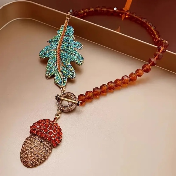Jewelry - New Fall Leaf beaded necklace
